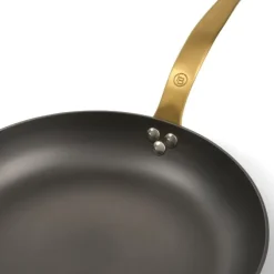 BetBrothers NeroSteel koekenpan ø 28 cm genitreerd ijzer