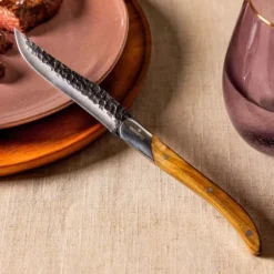 Bowls and Dishes Forged steakmessenset olijfhout 4-delig