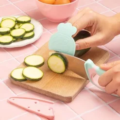 Chefclub kindermes met vingerbeschermer pastel
