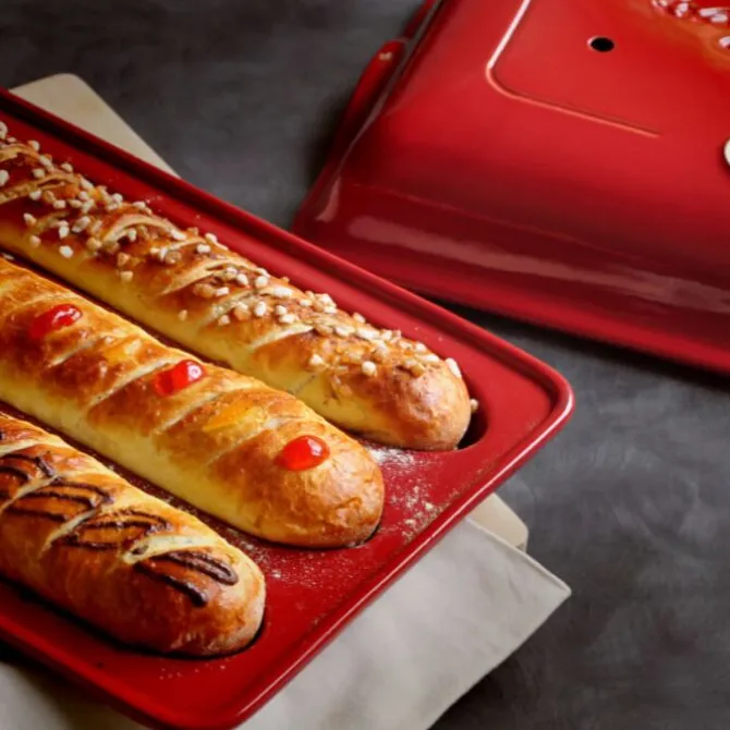 Emile Henry Baguettesvorm 39 x 24 cm aardewerk rood