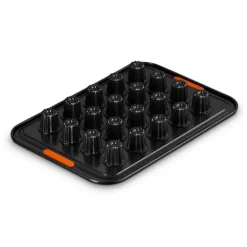 Le Creuset Pâtiliss bakvorm voor 20 mini-cannelés staal zwart