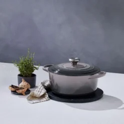 Le Creuset Signature braadpan 2,4 liter ø 20 cm gietijzer Nuit
