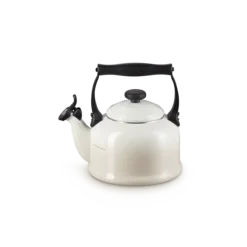 Le Creuset Tradition fluitketel 2,1 liter staal meringue