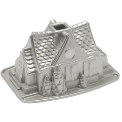 Nordic Ware bakvorm gingerbreadhuis 2,1 liter aluminium glans