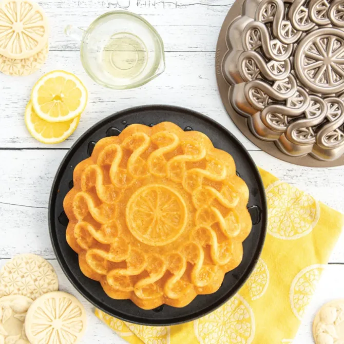 Nordic Ware Citrus Twist cake pan 25,5 cm x 6 cm aluminium