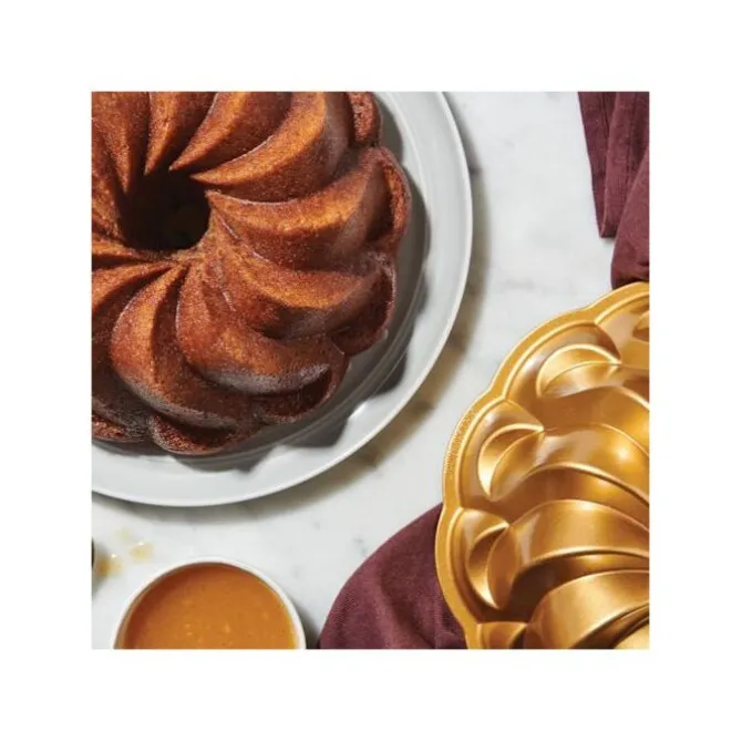 Nordic Ware Pirouette Bundt goud aluminium