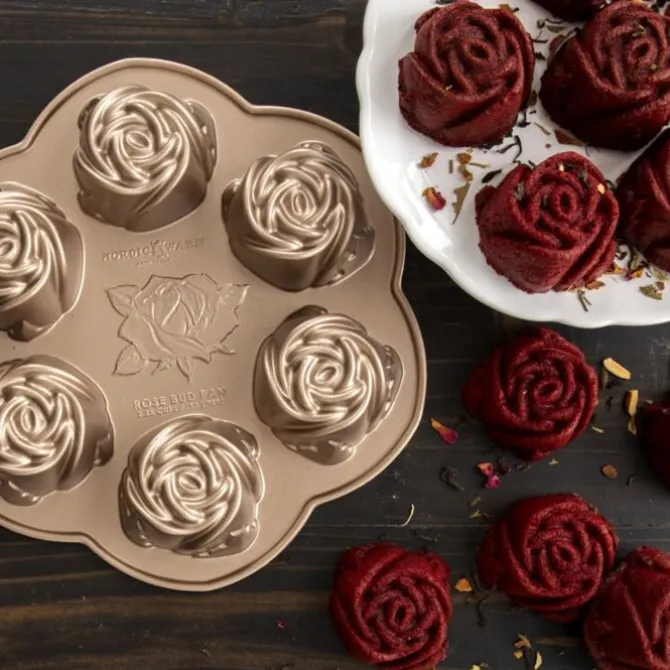 Nordic Ware Rosebud cakelet pan aluminium brons