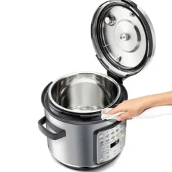 Sage the Fast Slow GO Multicooker