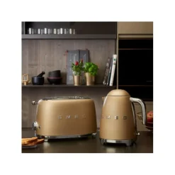 Smeg 50's style waterkoker 1,7 liter mat champagne